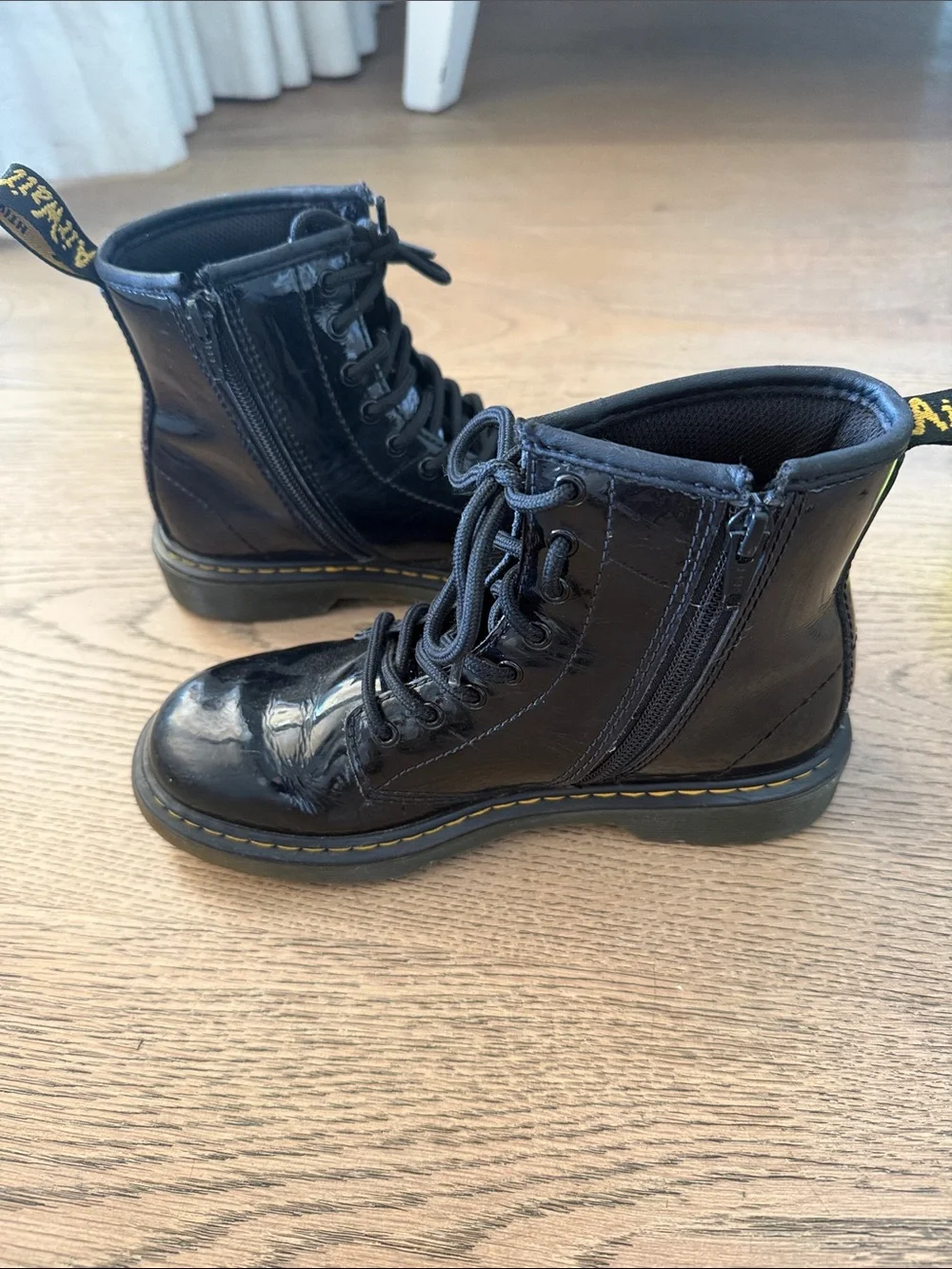 Dr. Martens sleek black